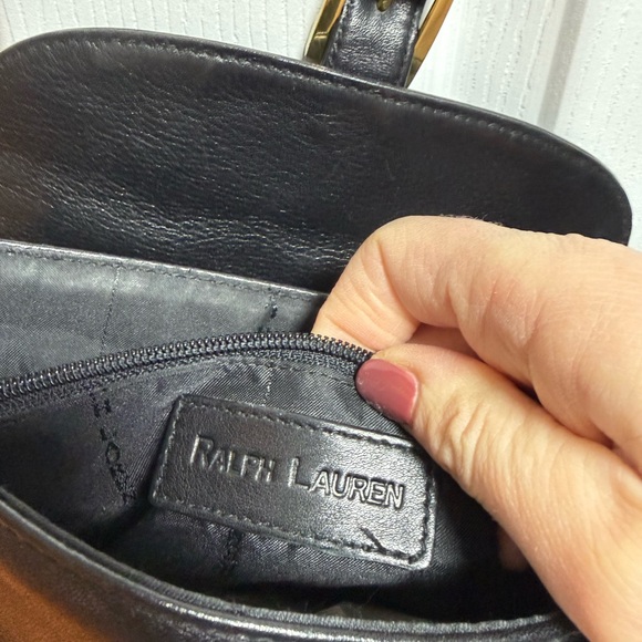 Black Leather Ralph Lauren women’s Crossbody Bag - Picture 6 of 10